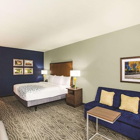 Hotel La Quinta By Wyndham Wichita Northeast Exterior foto